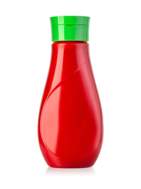 Botella de salsa de tomate aislado sobre fondo blanco con trazado de recorte