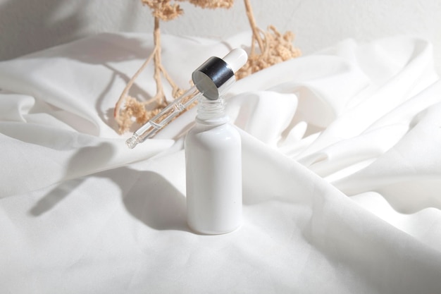 Botella de tubo de maqueta para el cuidado de la piel, producto cosmético de protección solar de verano, tratamiento de loción de crema de marca