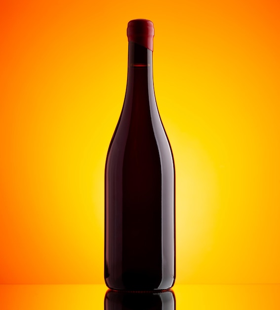 Botella de vino rojo