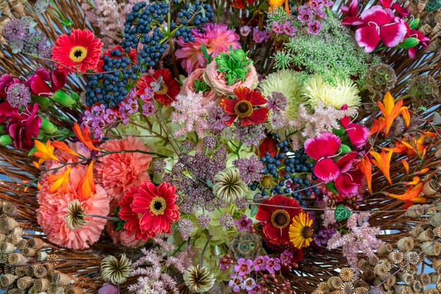 Bouquet de lindas flores brilhantes