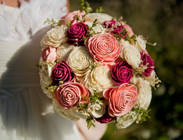 Bouquet de noiva de close-up de rosas.