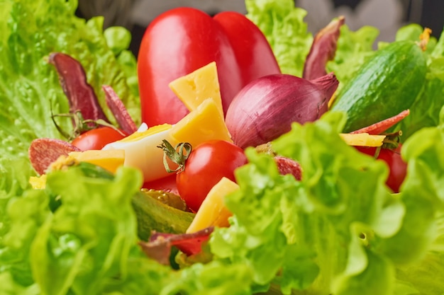 Bouquet con ingredientes para una nutrición o dieta saludable.