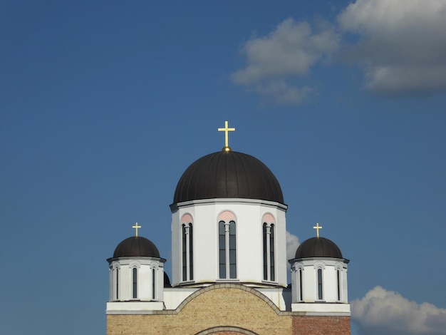 Bóveda de la iglesia ortodoxa en Novi Sad Serbia