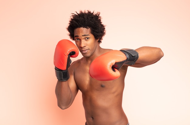 Boxeo de hombre afro negro