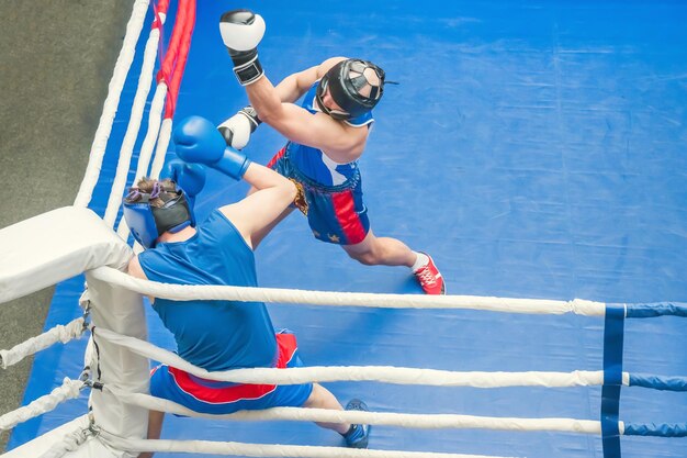 Boxer im Ring während des Wettkampfes