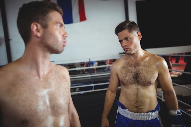 Boxer preparándose para la pelea