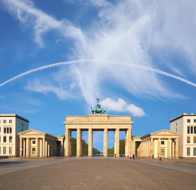 Brandenburger tor in berlin, deutschland, text copyspace