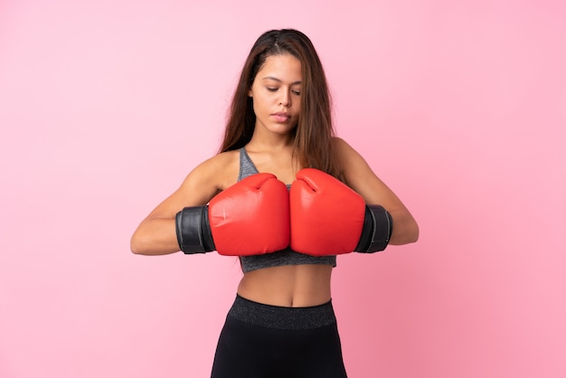 Brasilianische Sportfrau über Rosa