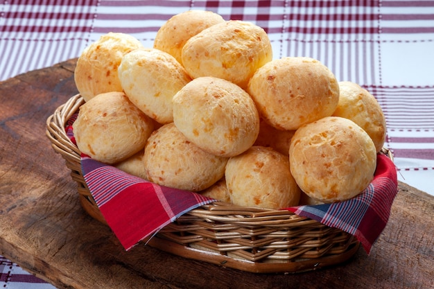 Brasilianisches Snack-Käsebrot