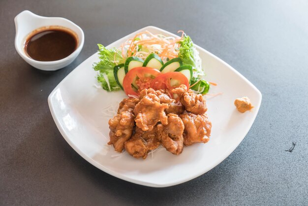 Brathähnchen mit Tonkatsu-Soße