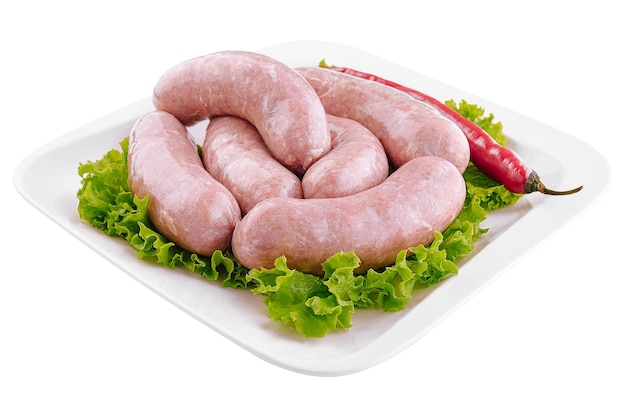 Bratwurst de carne de porco crua fresca isolada em um fundo branco