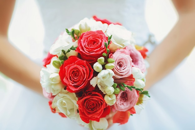 Braut mit Blumenstrauß, Nahaufnahme