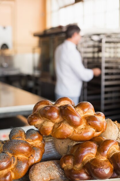 Brett verschiedener Brotsorten