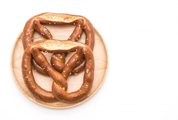 Brezel auf weißem Hintergrund