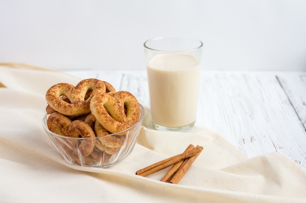 Brezel mit Zimt und Zucker