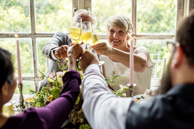 Foto bridge- und bräutigamhochzeitstag