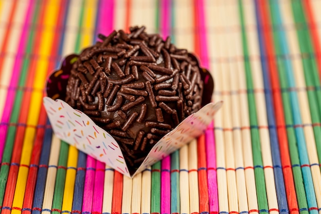 Brigadeiro eine brasilianische Süße.