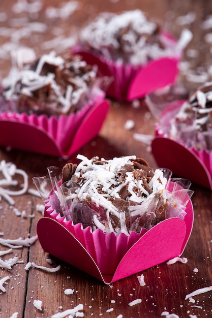 Brigadeiro gourmet de chocolate com coco. Doce típico brasileiro.