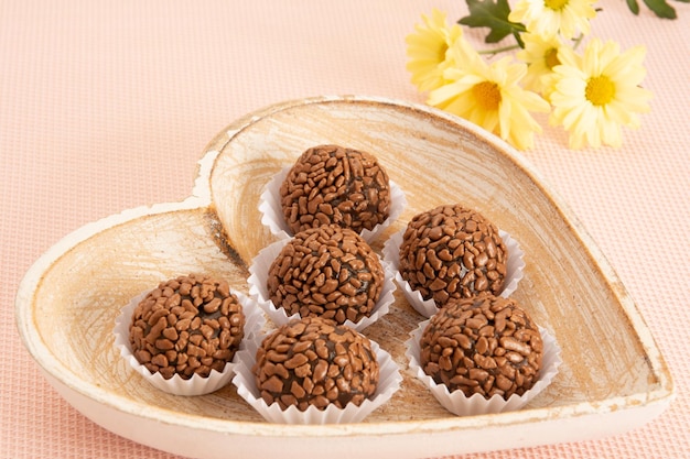 Brigadeiros, doce tradicional brasileiro