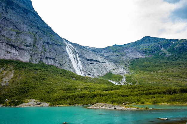 Briksdalsbreen es un brazo glaciar de JostedalsbreenBriksdalsbre Noruega