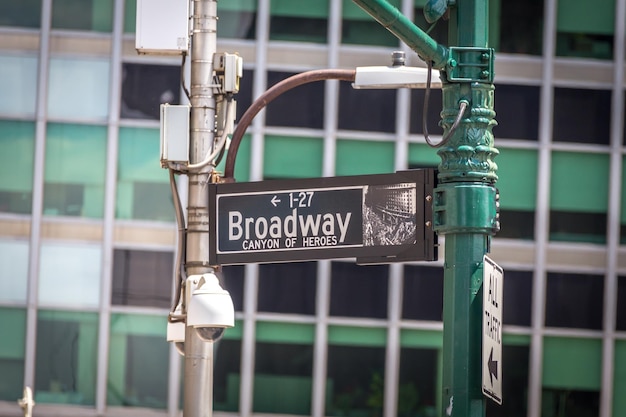 Foto broadway-straßenschild in new york city usa