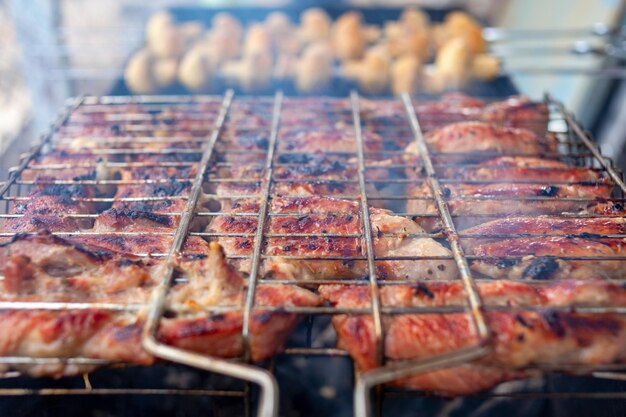 Brocheta de cerdo a la plancha a la parrilla