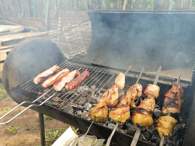 Brochetas de cerdo a la parrilla