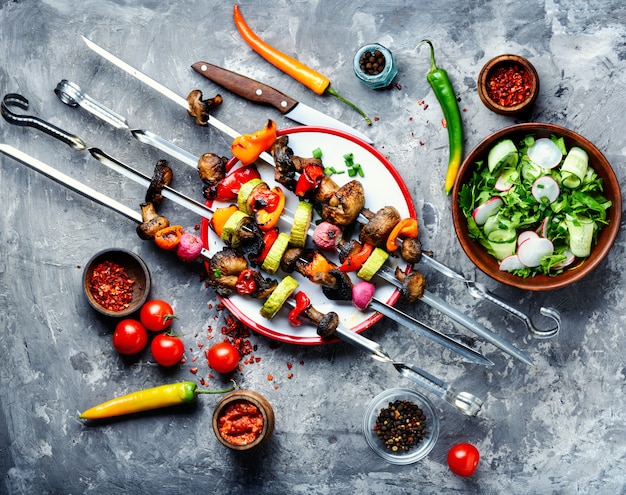 Brochetas de verduras a la plancha kebab