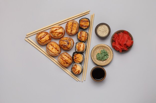 Brötchen japanische und chinesische traditionelle KücheSushi-Bar Set