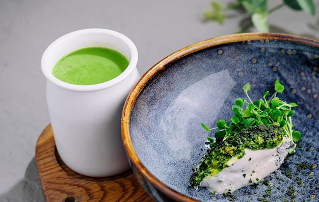 Brokkoli-Creme-Suppe von oben aus