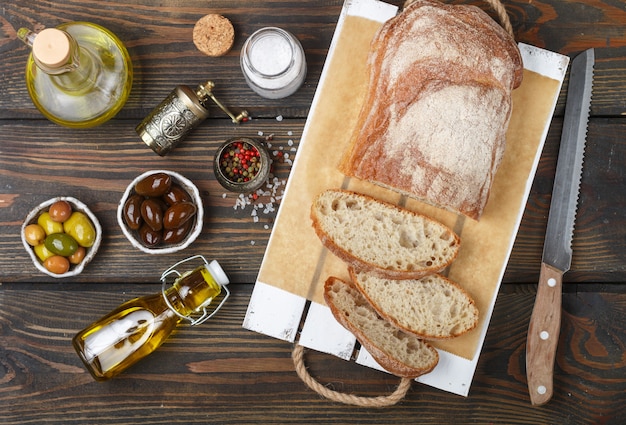 Brot mit Zutaten