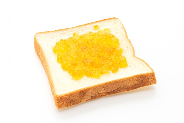 Brotscheiben mit Orangenmarmelade