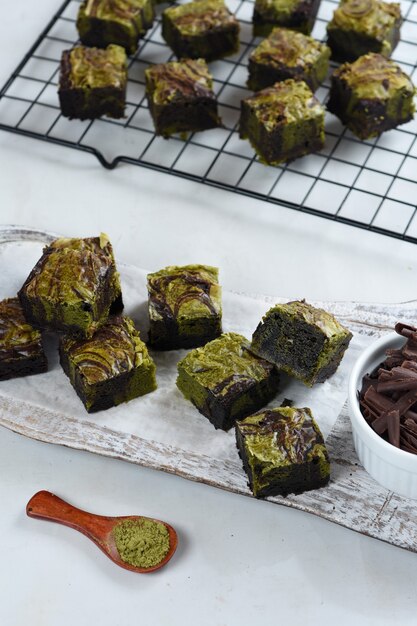 Brownie de chocolate amargo y matcha verde