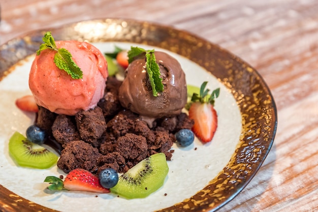 Brownie De Chocolate Con Gelato