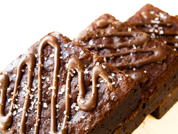 El brownie es como un cruce entre un pastel y una galleta en textura.