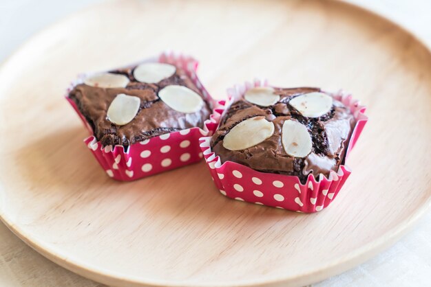 brownies de chocolate en un plato