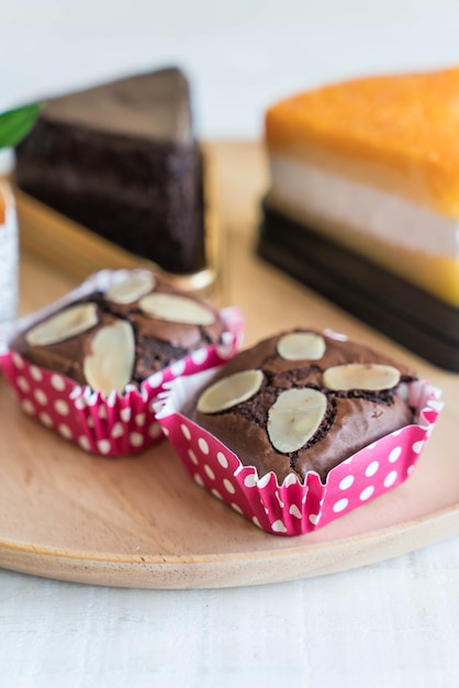 Brownies, Orange Cup Cake, Goldfäden Kuchen und Schokoladenkuchen