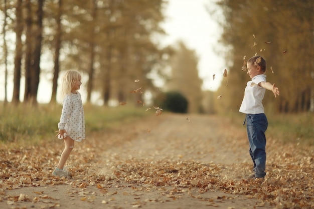 Bruder und Schwester Herbststraße