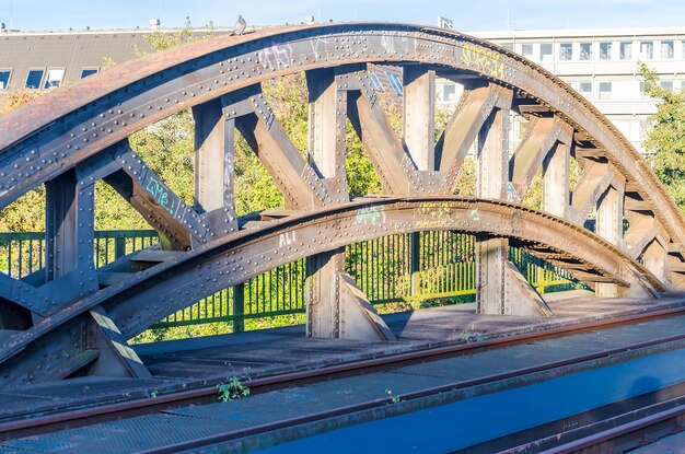 Foto brücke gegen den himmel