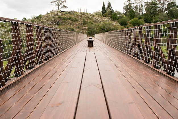 Brücke im See der Villa Serrana in Lavalleja Uruguay