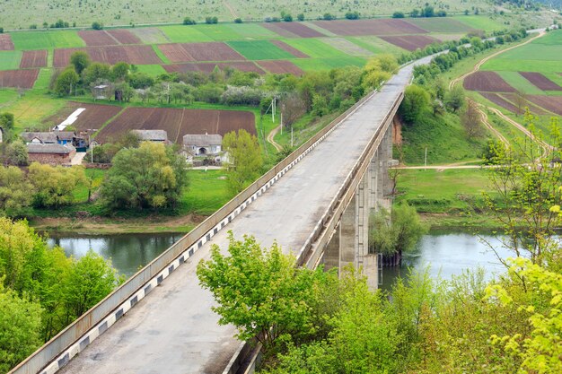 Brücke über den Fluss Dnister Ukraine