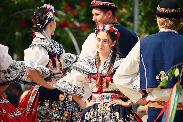 Foto brünn, tschechische republik, 24. juni 2023. traditionelle feierlichkeiten zum fest des festes in tschechien