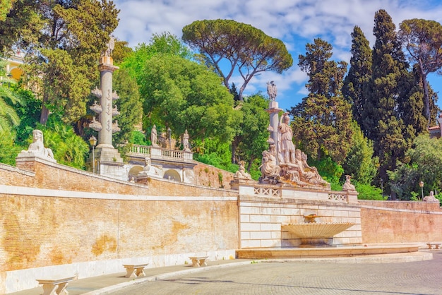 Brunnen der Göttin Roms und Terrasse de Pincio Terrazza del Pincio in der Nähe des Platzes des Volkes Piazza del Popolo in Rom Italien