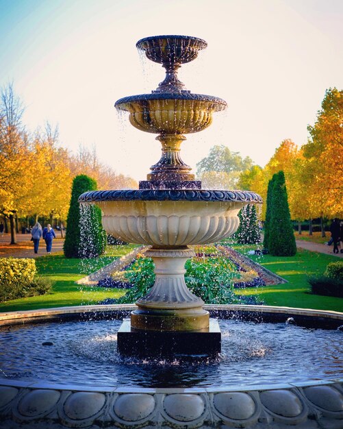 Foto brunnen im park