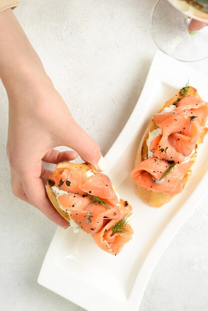 Bruschetta mit Lachs