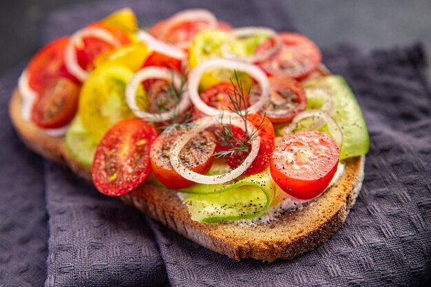 bruschetta tomate gemüse lecker snack gesunde mahlzeit essen snack diät auf dem tisch kopie raum