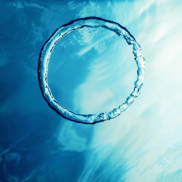 Bubble Ring Underwater asciende hacia el sol.