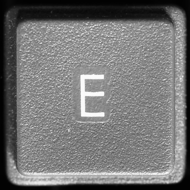 Buchstabe E auf der Computertastatur