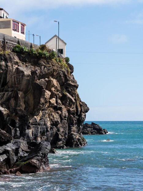 Bucht und Strand von Camara de Lobos in Madiera