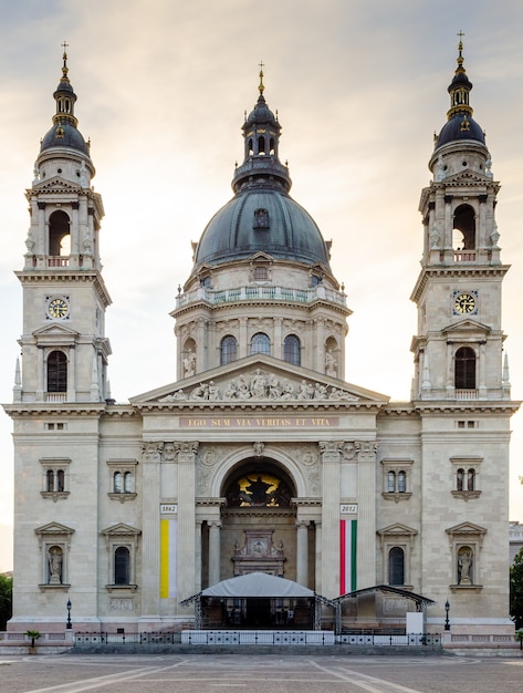 Foto budapest ungarn stephansdom